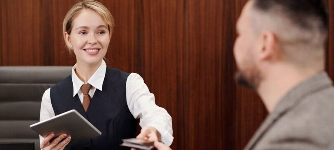 Zwischen Check-in und Change: Der Mensch bleibt das Herz des Tourismus.Bild zVg